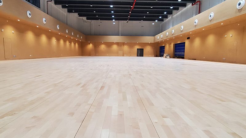 免漆板与多层实木板：两种地板材料的差异解析**